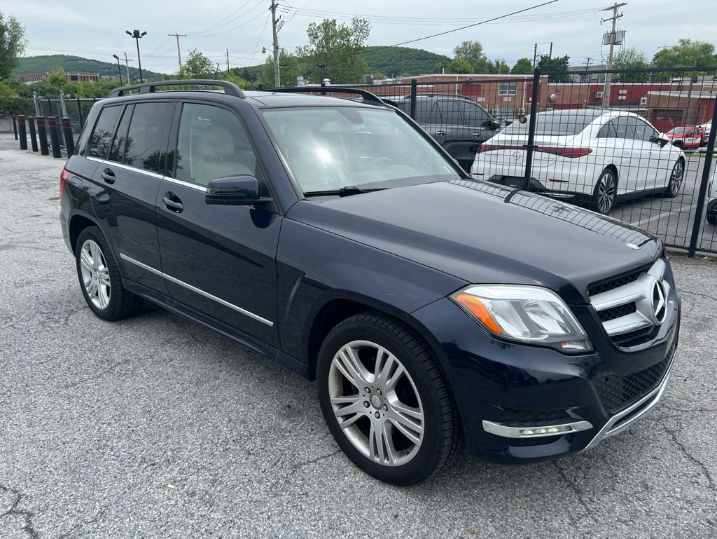 Used 2015 Mercedes-Benz GLK 350 4MATIC image 3
