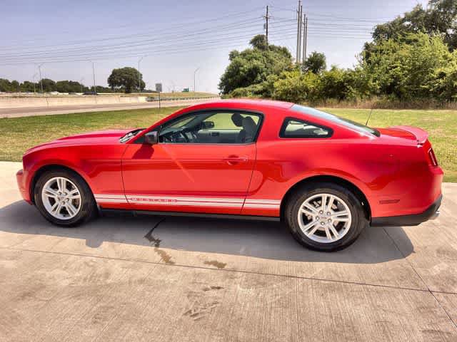 Used 2011 Ford Mustang Coupe w/ 101A Rapid Spec Order Code RWD image 4