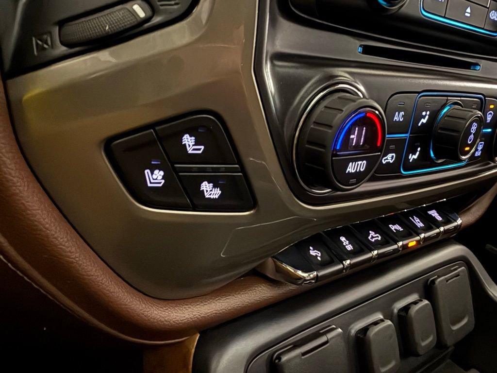 Used 2019 Chevrolet Silverado 3500 High Country w/ Duramax Plus Package image 31