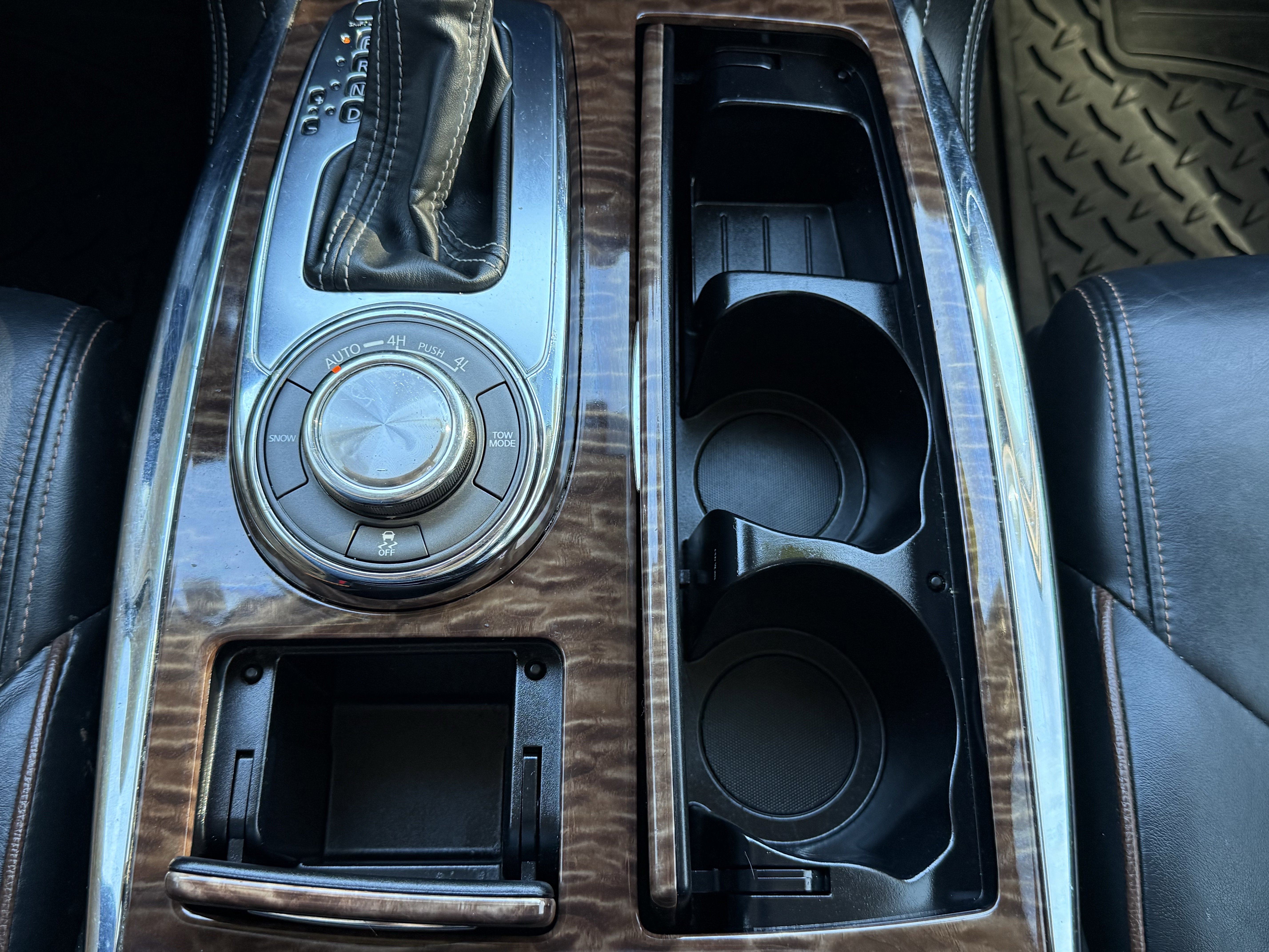 Used 2019 Nissan Armada Platinum w/ Cargo Package image 28