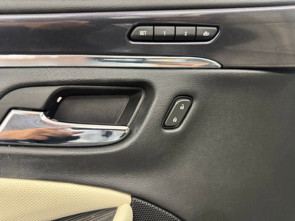 Used 2017 Chevrolet Impala Premier w/ Enhanced Convenience Package FWD image 11