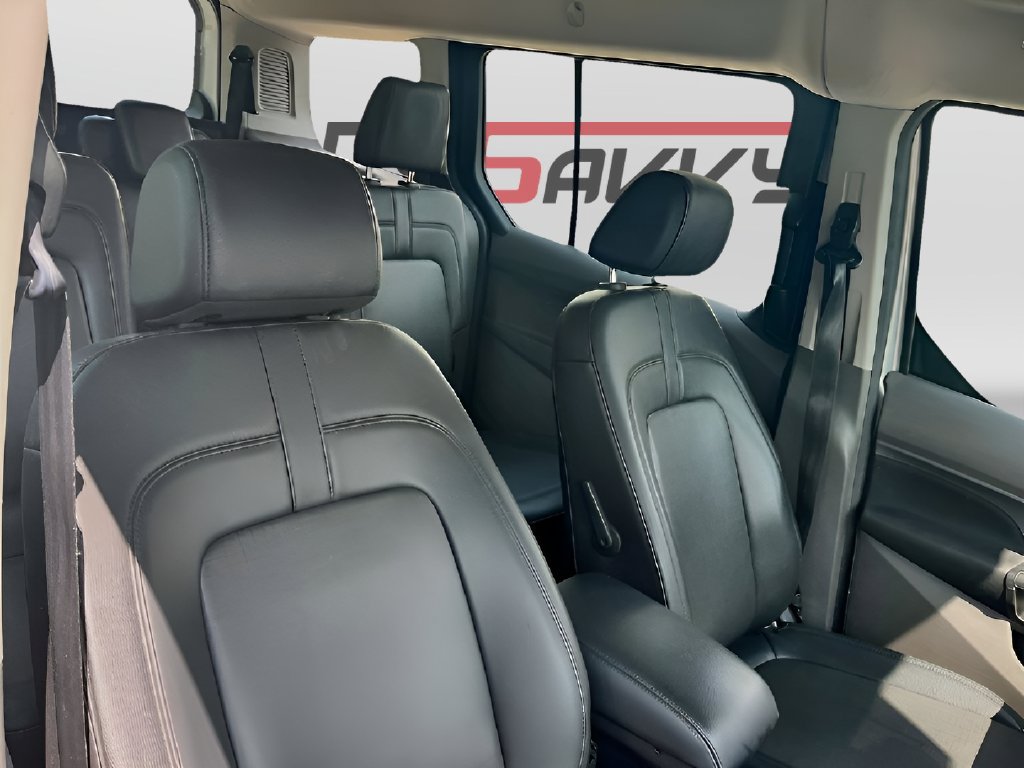 Used 2022 Ford Transit Connect XL FWD image 27
