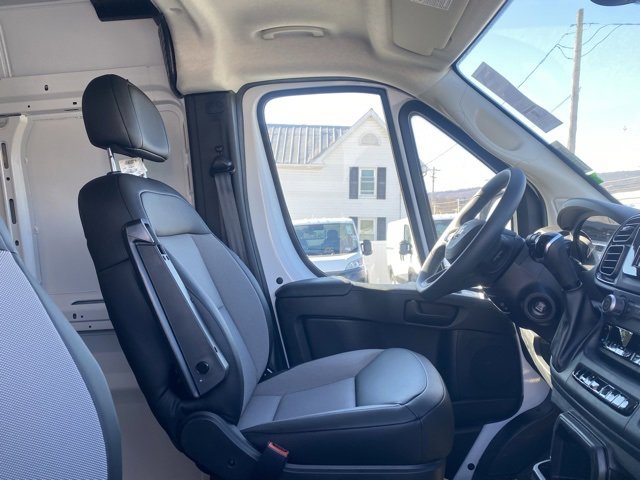 New 2026 RAM ProMaster 2500 w/ Convenience Group image 30