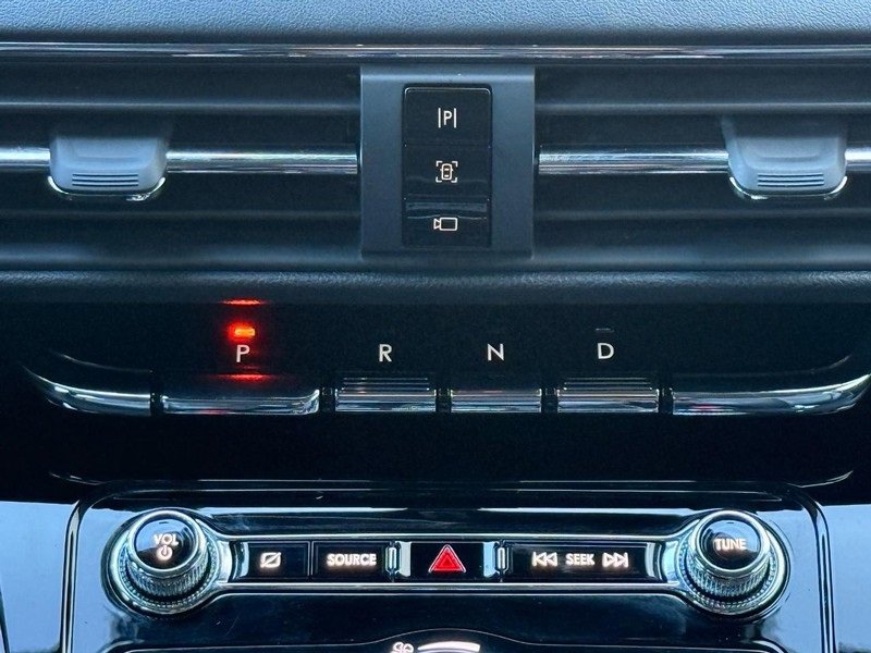 Used 2022 Lincoln Corsair AWD w/ Equipment Group 101A image 12