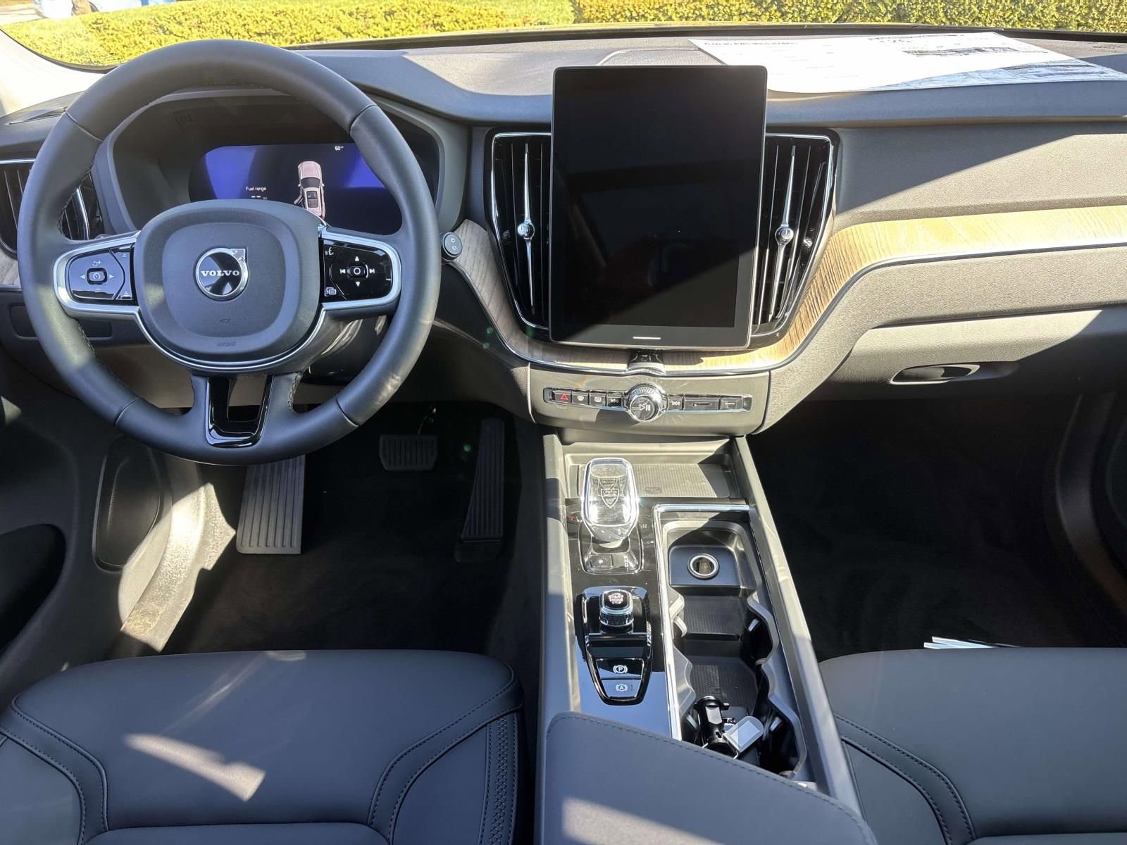 New 2026 Volvo XC60 B5 Plus w/ Protection Package Premier AWD/4WD image 27