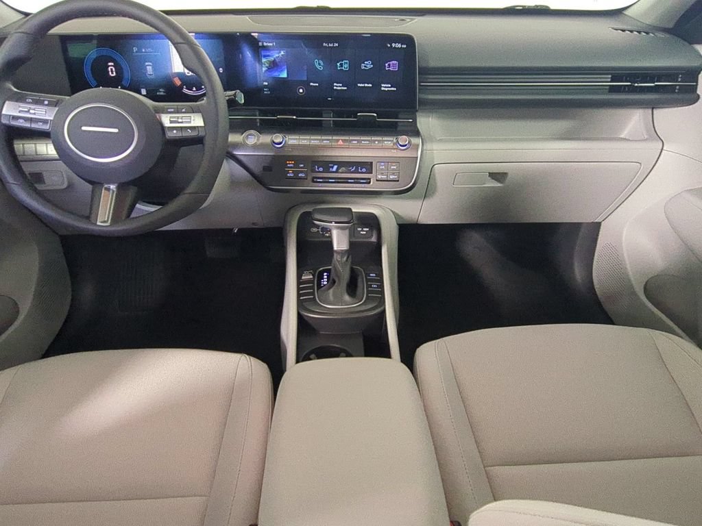 Used 2025 Hyundai Kona SEL FWD image 18