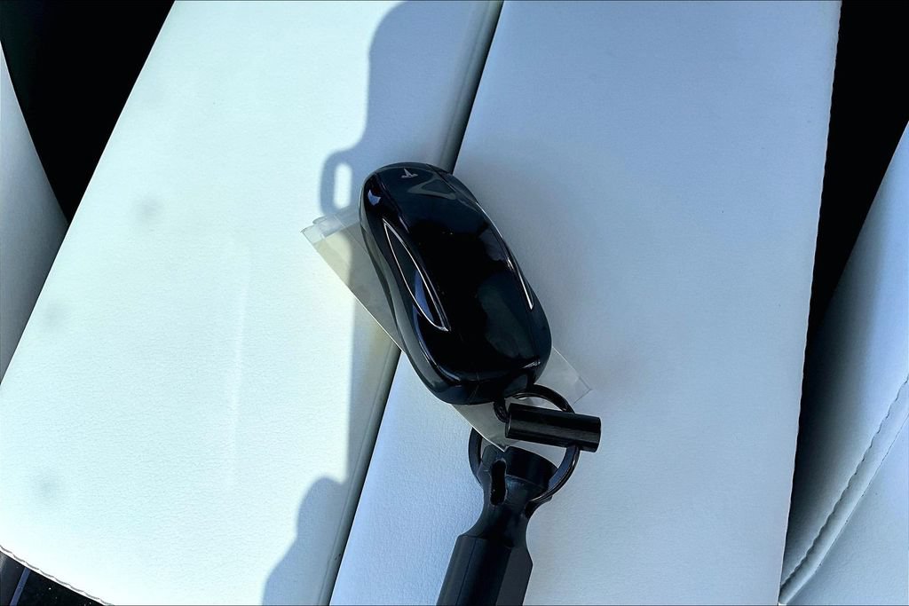 Used 2020 Tesla Model X Long Range AWD/4WD image 12