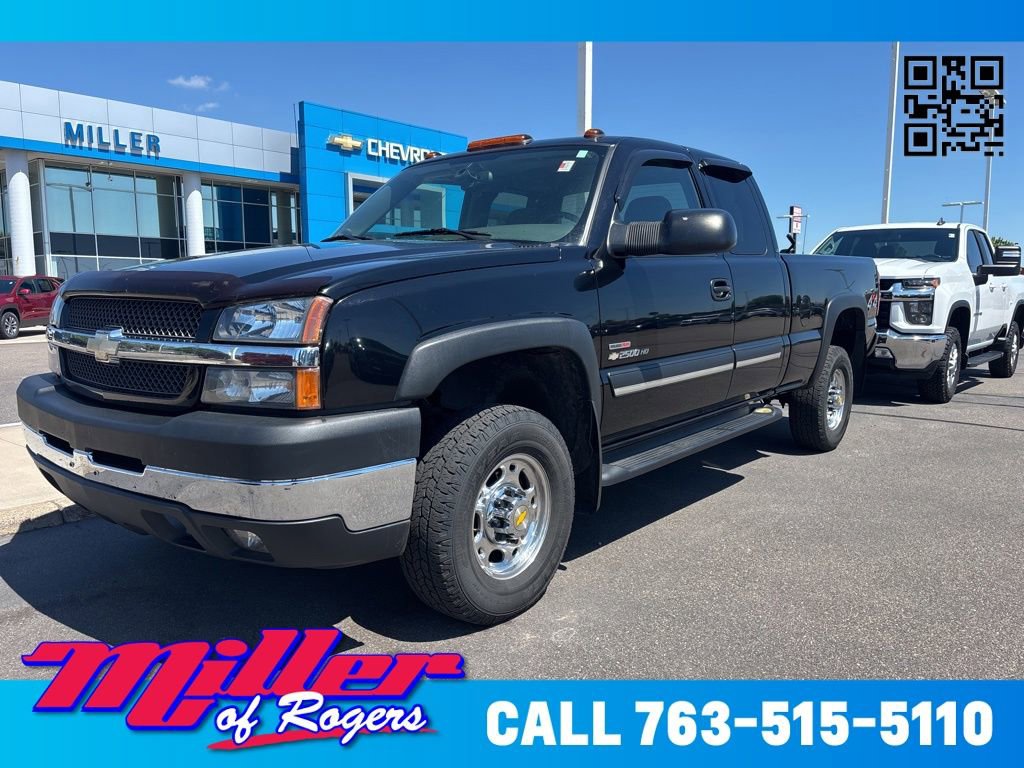 Used 2004 Chevrolet Silverado 2500 LS w/ Heavy-Duty Power Package AWD/4WD image 1