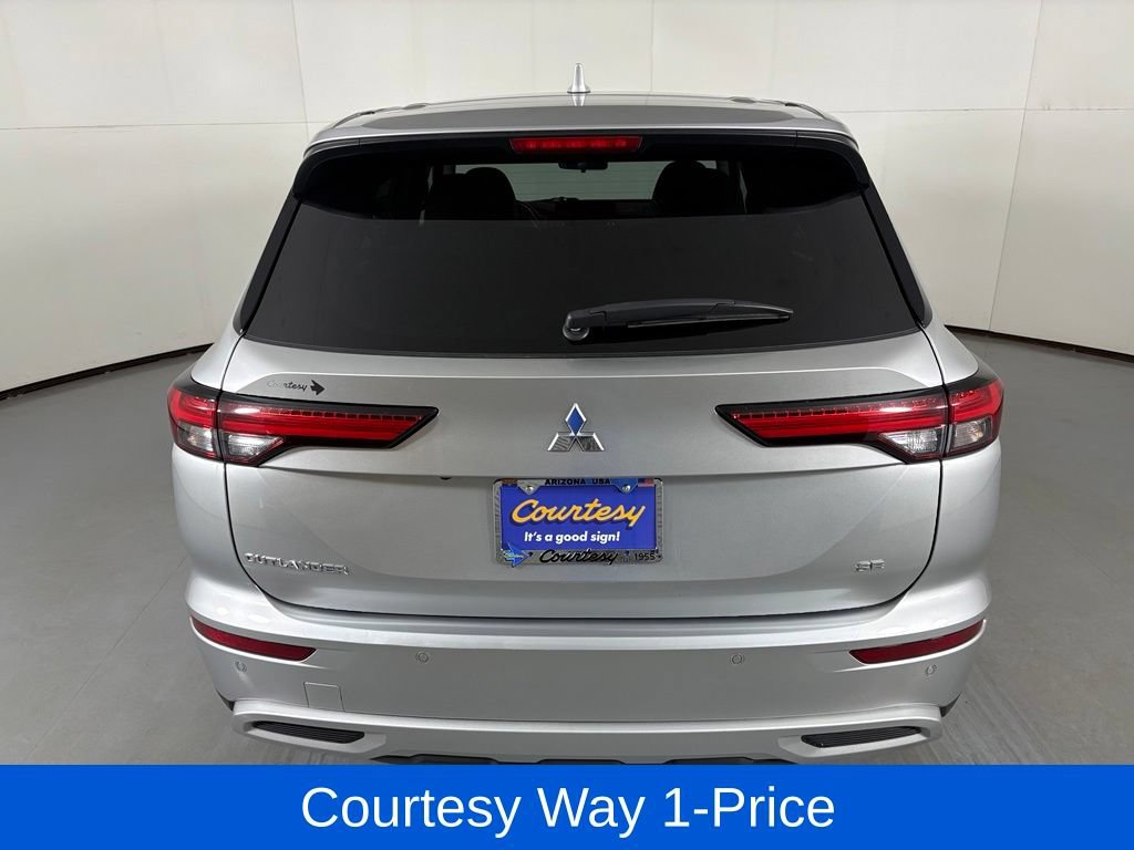 Used 2024 Mitsubishi Outlander SE FWD image 9