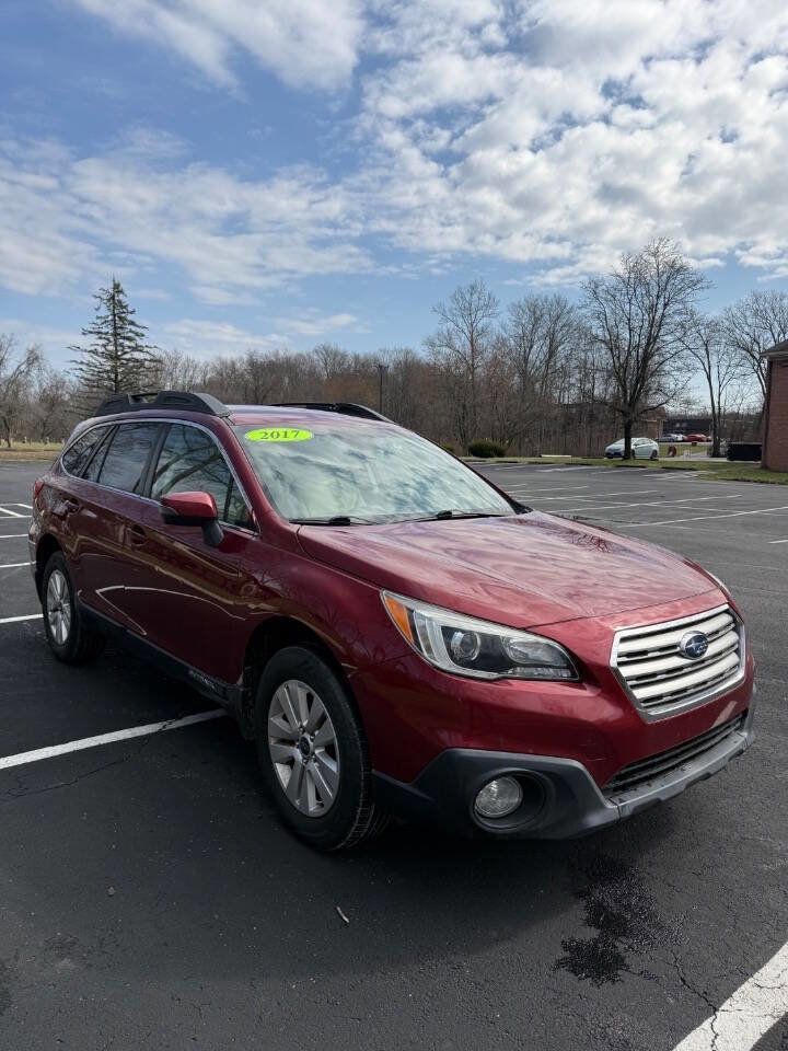 Used 2017 Subaru Outback 2.5i Premium image 3