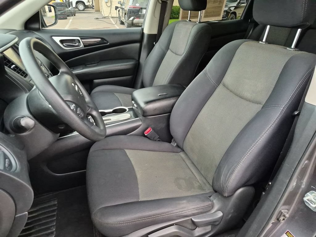 Used 2019 Nissan Pathfinder S FWD image 19