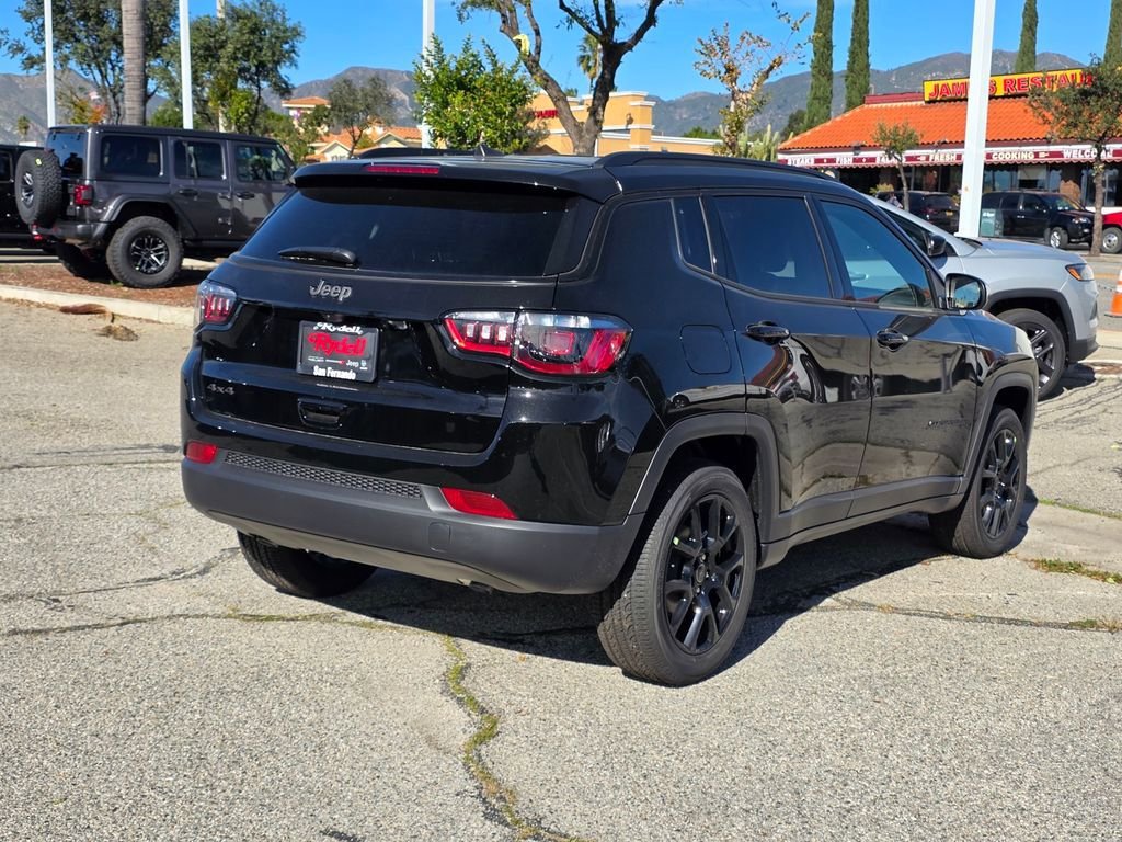 New 2026 Jeep Compass Latitude image 4