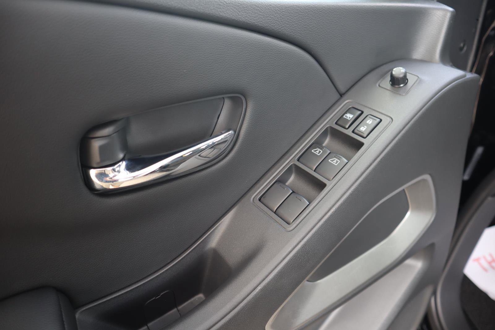 New 2026 Nissan Frontier 4x4 Crew Cab image 18