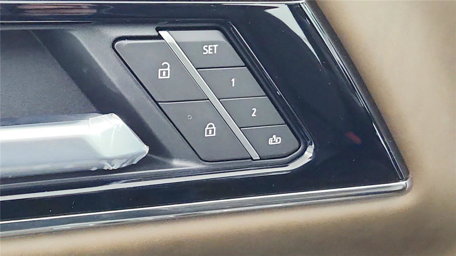 New 2026 GMC Yukon Denali Ultimate AWD/4WD image 15