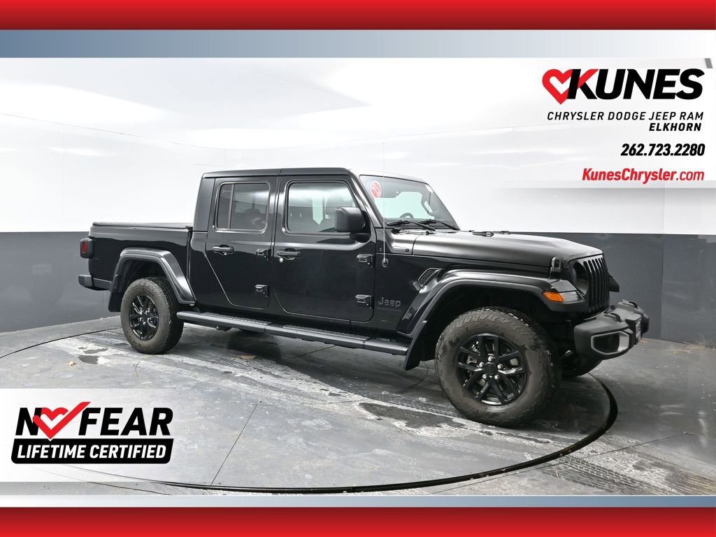 Used 2023 Jeep Gladiator Sport image 1