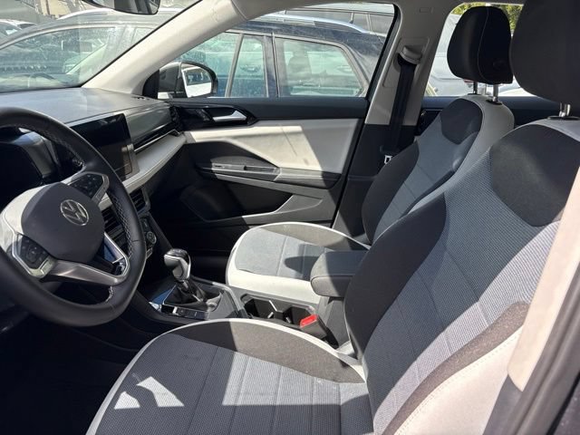 Certified 2025 Volkswagen Taos S FWD image 7