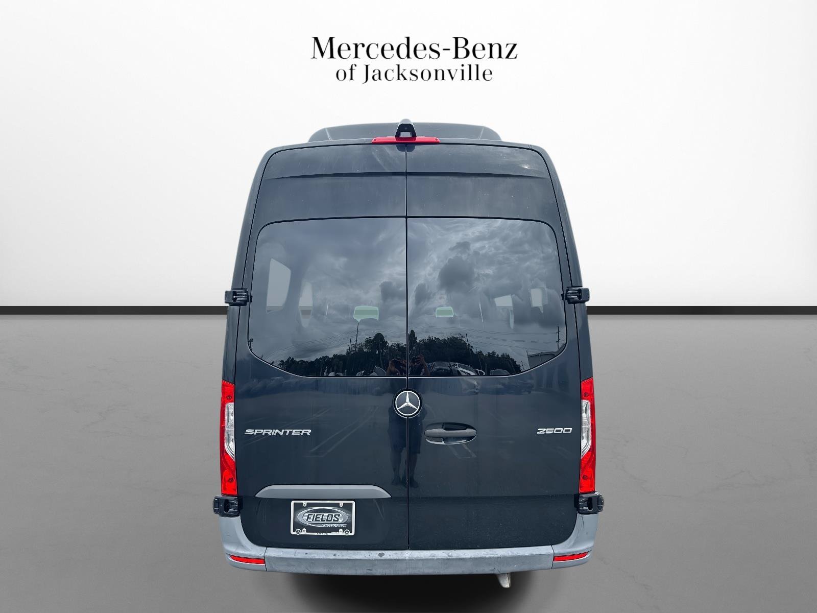 Used 2020 Mercedes-Benz Sprinter 2500 image 4