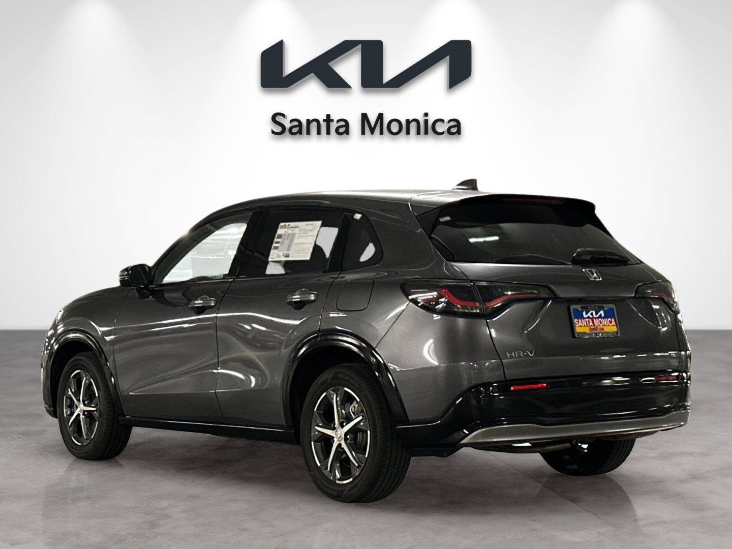 Used 2023 Honda HR-V EX-L image 3