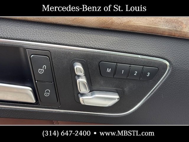 Used 2016 Mercedes-Benz E 350 4MATIC Sedan w/ Premium Package image 19