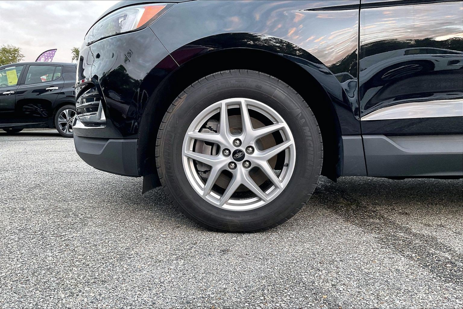 Certified 2024 Ford Edge SEL w/ Convenience Package AWD/4WD image 9