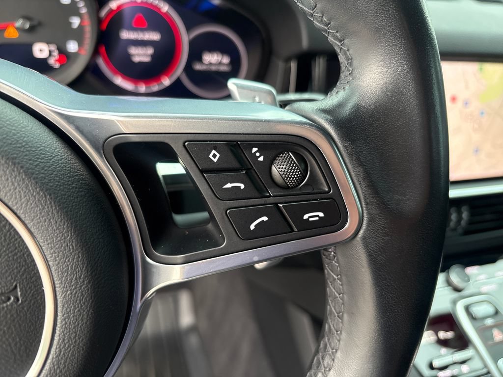 Used 2023 Porsche Cayenne Platinum Edition AWD/4WD image 19