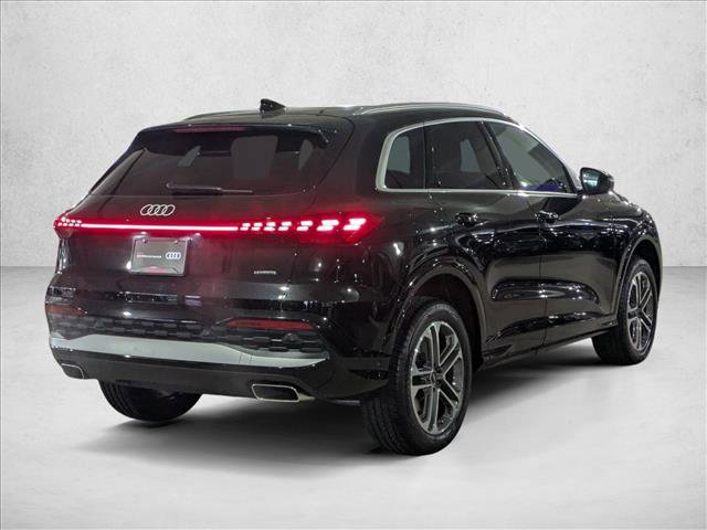 Certified 2025 Audi Q5 Premium w/ Convenience Package AWD/4WD image 5