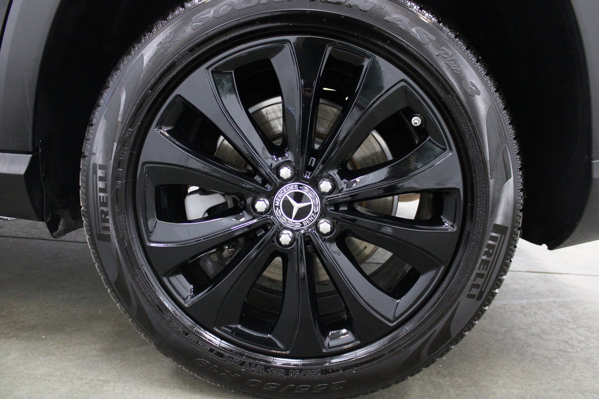 Used 2020 Mercedes-Benz GLE 350 4MATIC w/ Premium Package image 9