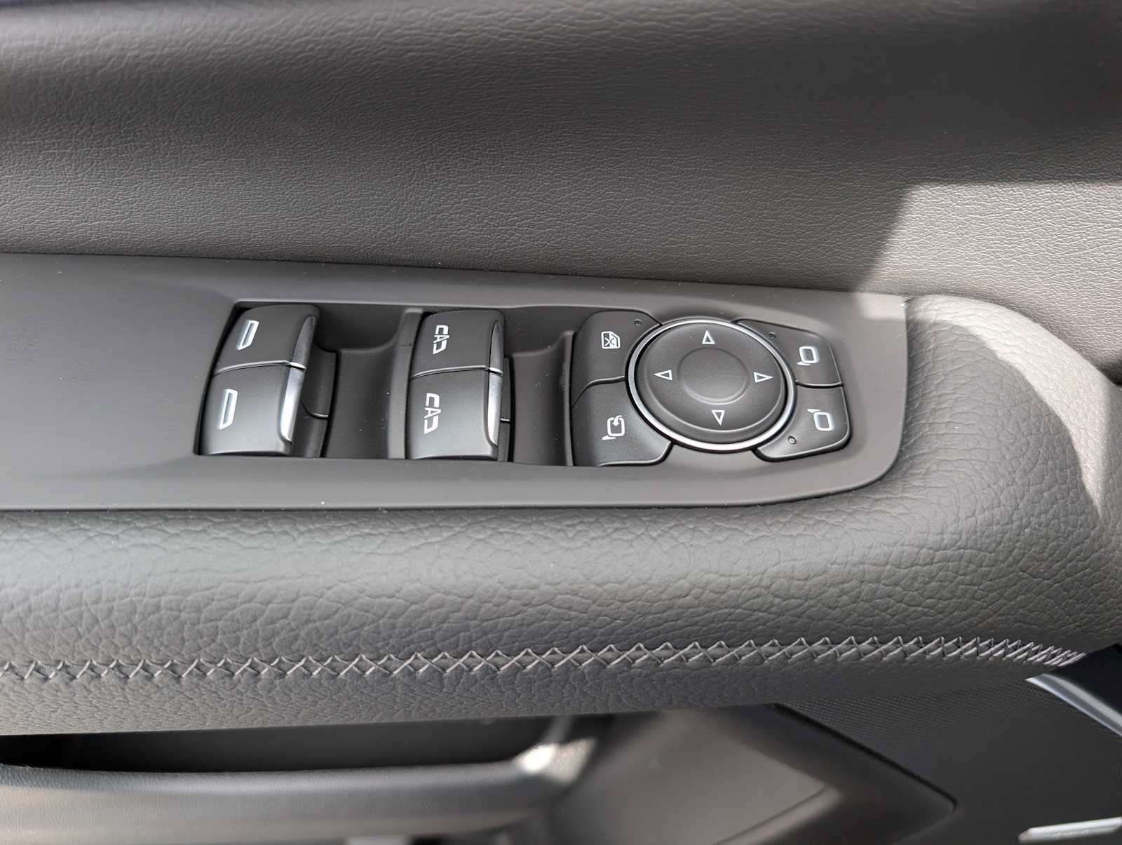 New 2026 GMC Yukon Denali AWD/4WD image 29