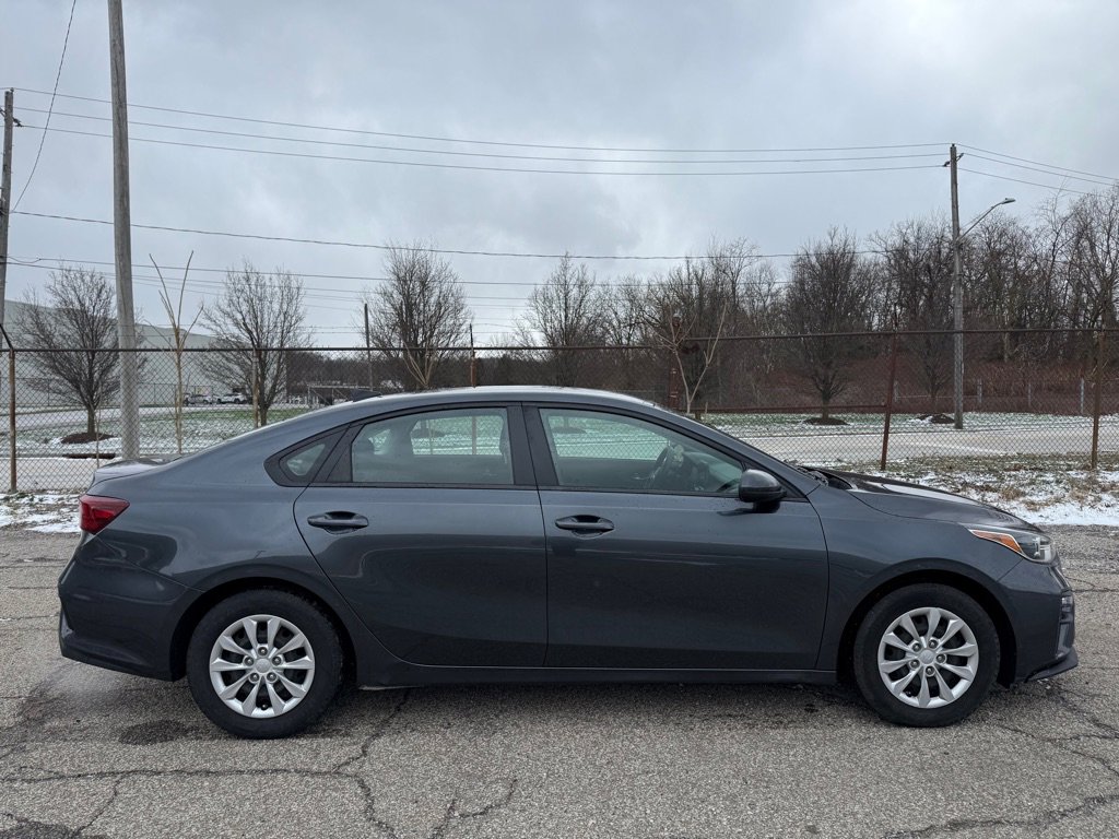 Used 2019 Kia Forte FE FWD image 2