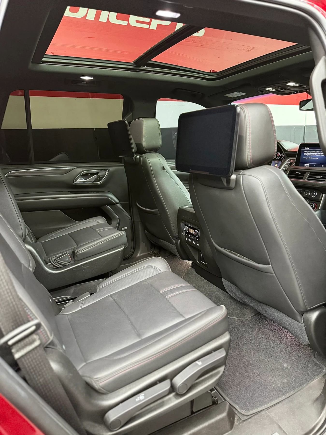 Used 2021 Chevrolet Tahoe RST w/ Luxury Package image 9