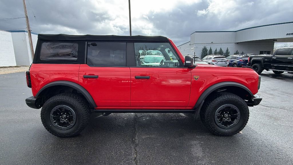 Used 2021 Ford Bronco Badlands image 3