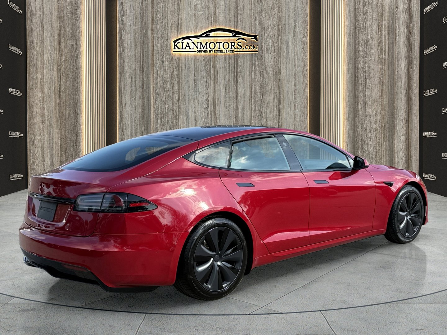 Used 2022 Tesla Model S image 12