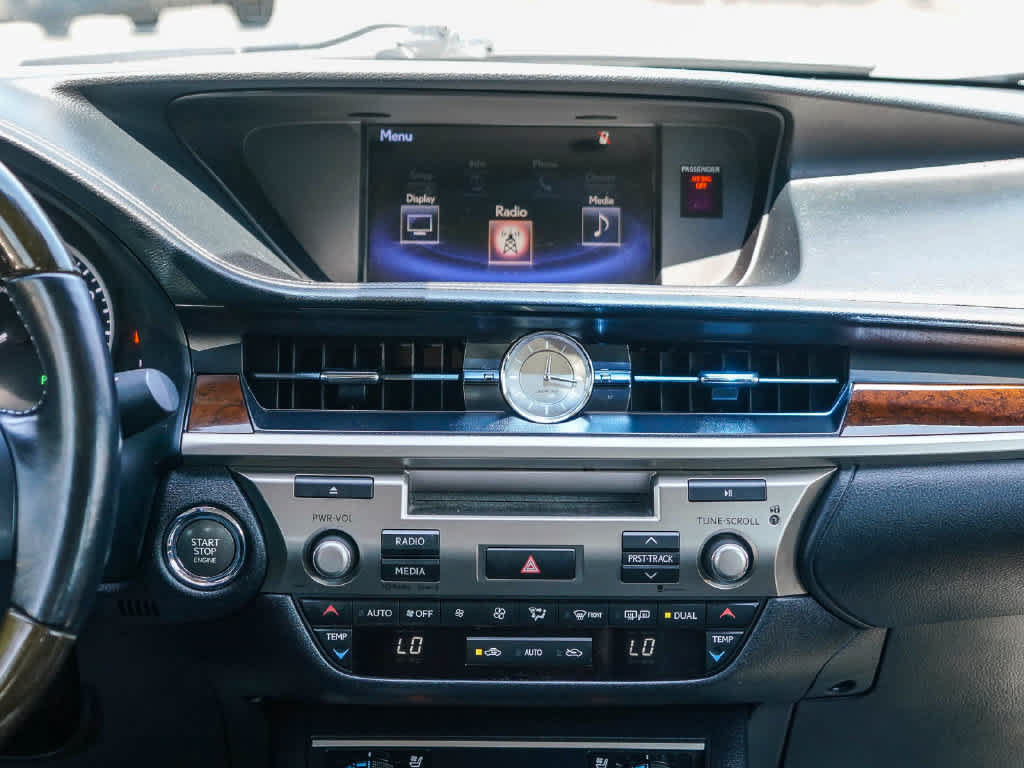 Used 2015 Lexus ES 350 w/ Premium Package FWD image 12