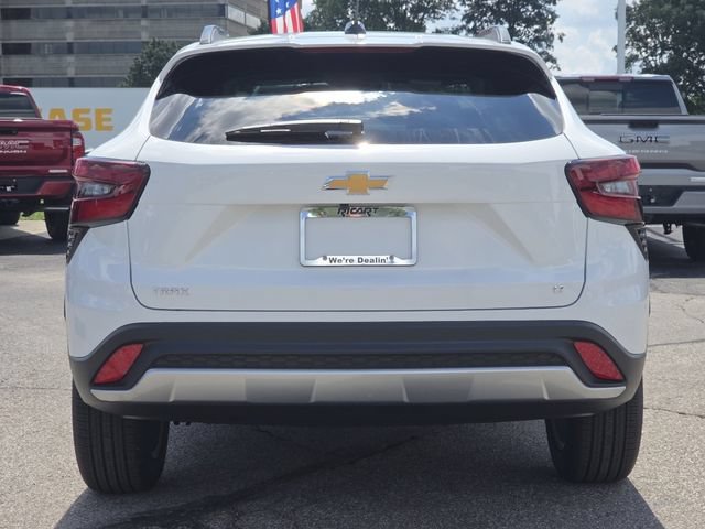 New 2026 Chevrolet Trax LT w/ LT Convenience Package FWD image 12
