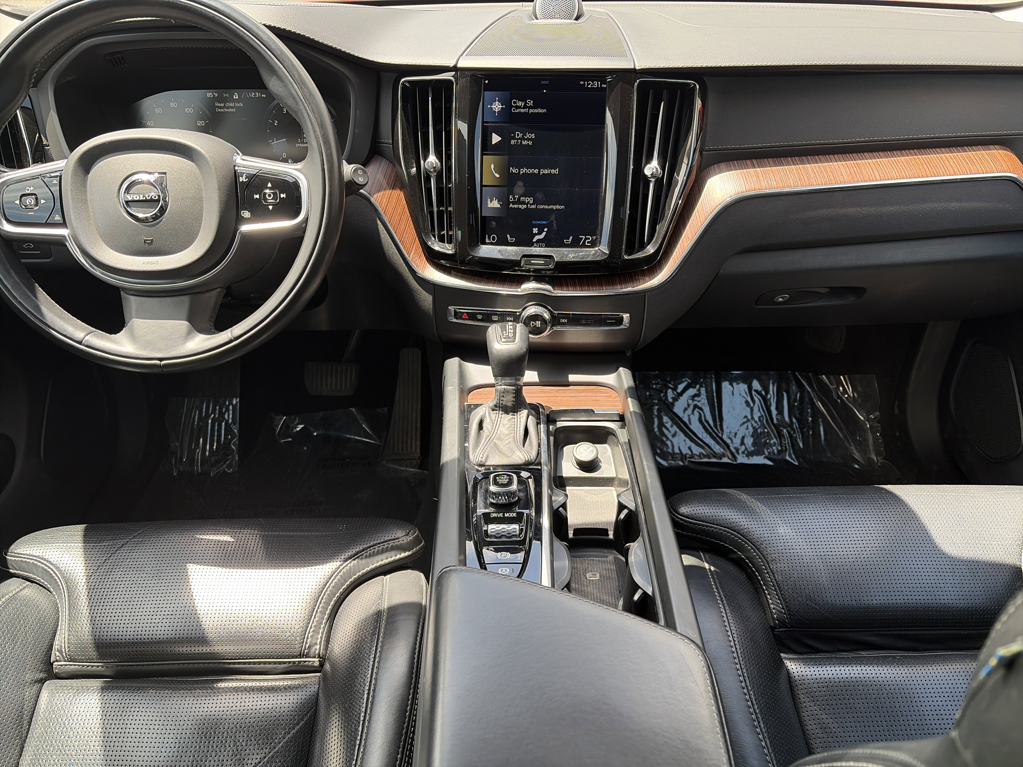 Used 2018 Volvo XC60 T6 Inscription w/ Luxury Seat Package AWD/4WD image 16