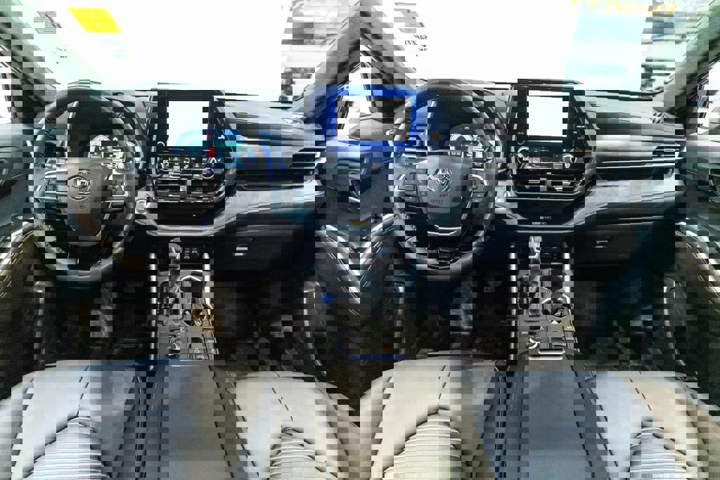 Certified 2025 Toyota Highlander XSE image 9