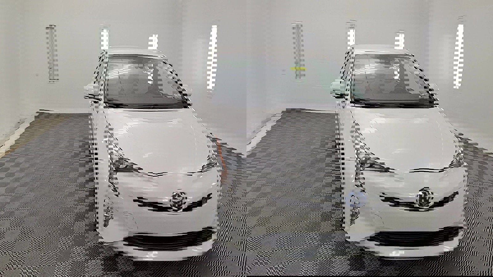 Used 2017 Toyota Prius Four Touring image 7