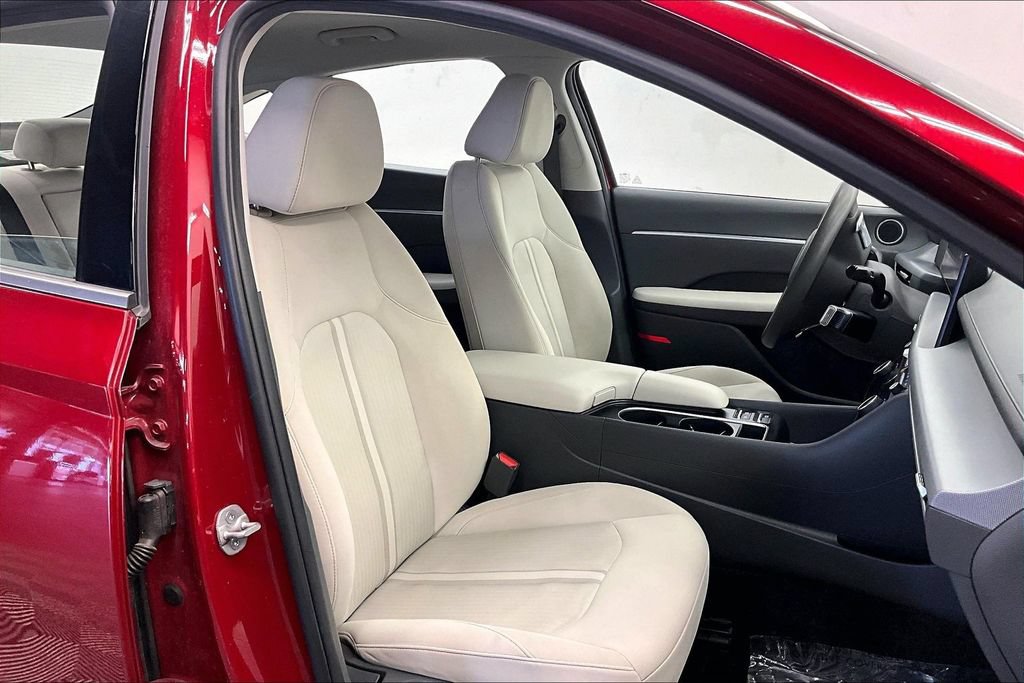 Used 2024 Hyundai Sonata SEL FWD image 6