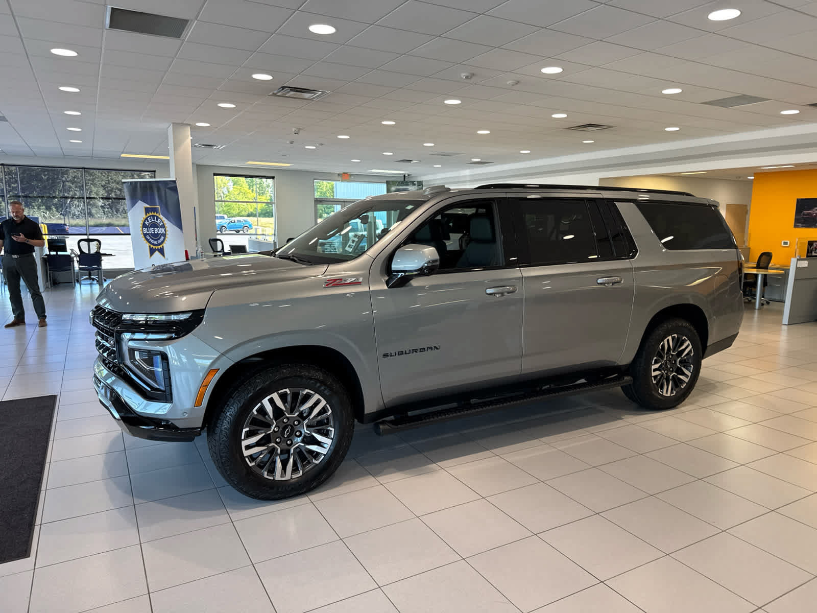 New 2026 Chevrolet Suburban Z71 w/ Z71 Off-Road Package AWD/4WD image 7