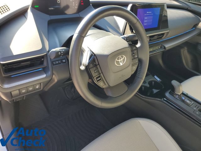 Used 2023 Toyota Prius XLE FWD image 18