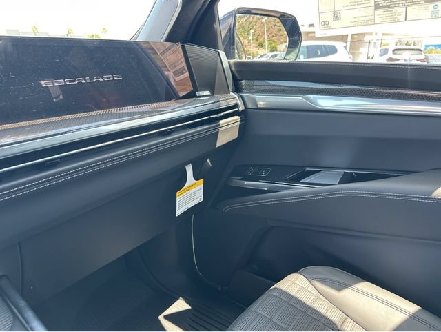 New 2026 Cadillac Escalade V w/ LPO, ONYX Package AWD/4WD image 23