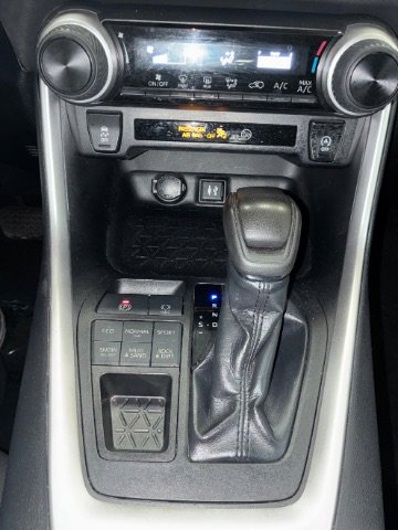 Used 2019 Toyota RAV4 LE image 24