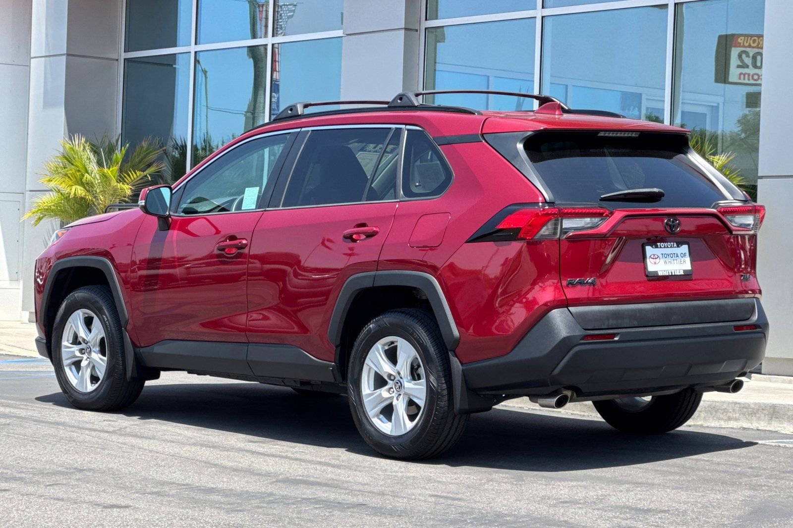 Used 2021 Toyota RAV4 XLE FWD image 8