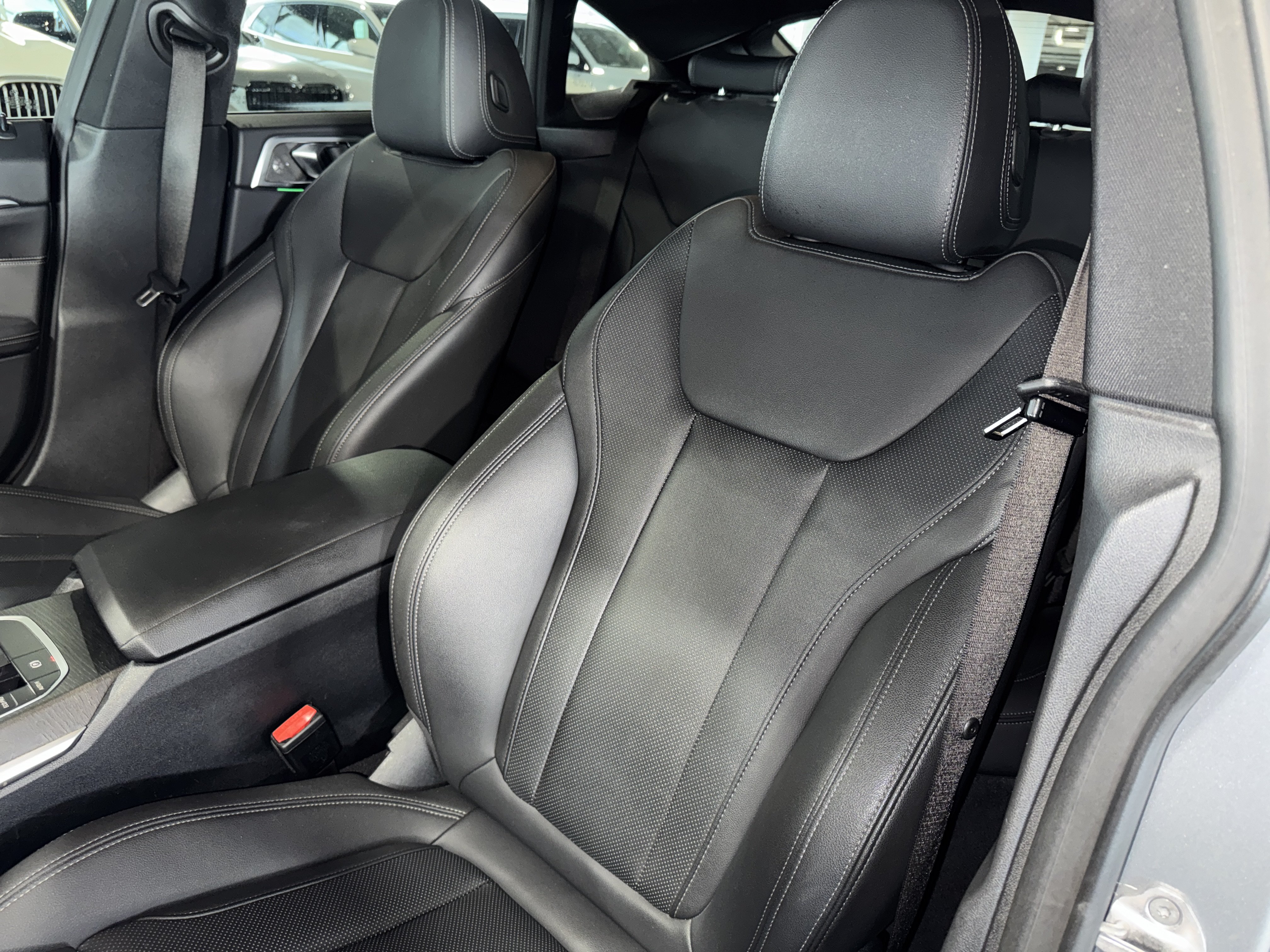 Used 2023 BMW i4 eDrive40 RWD image 33
