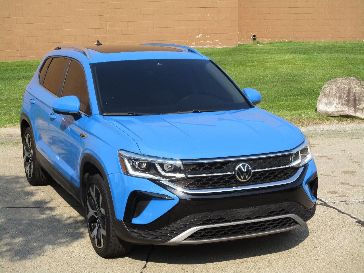 Used 2022 Volkswagen Taos SEL image 10