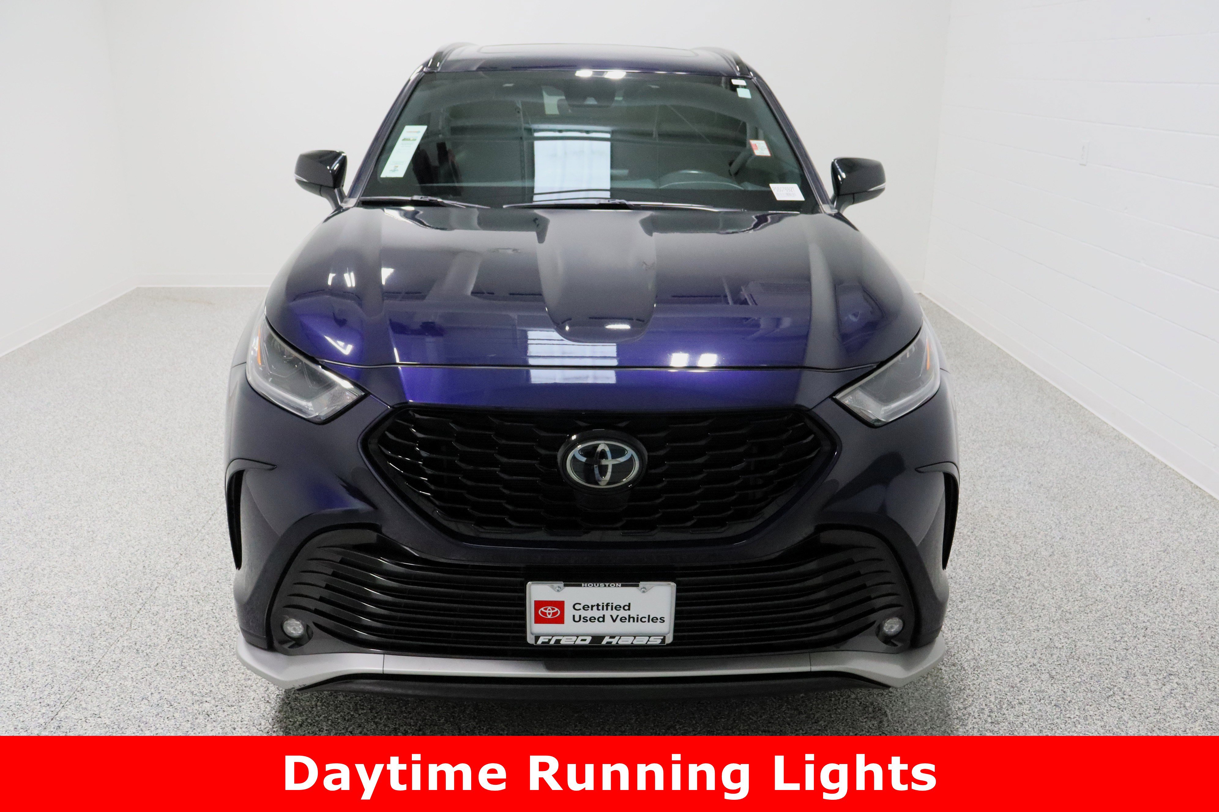 Certified 2023 Toyota Highlander XSE image 3
