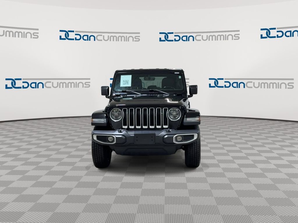 Used 2020 Jeep Wrangler Unlimited Sahara image 3