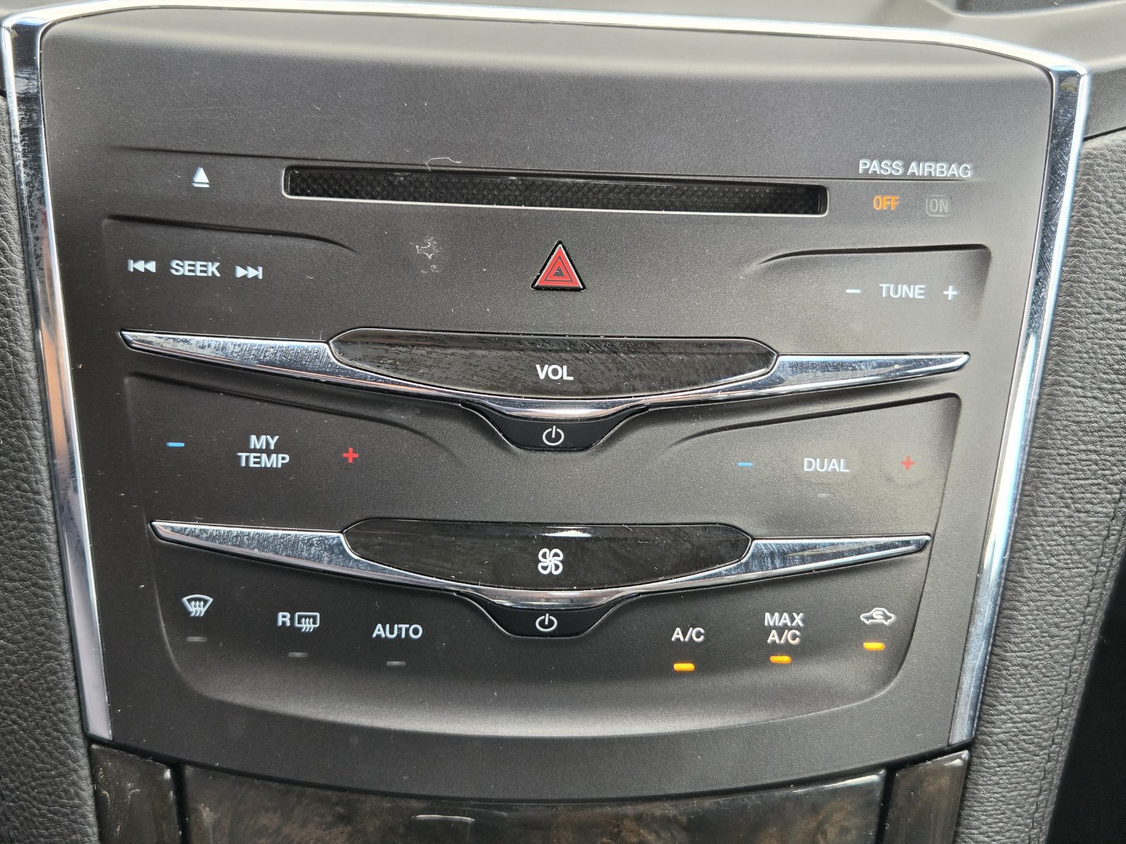 Used 2016 Lincoln MKS w/ Equipment Group 101A FWD image 18