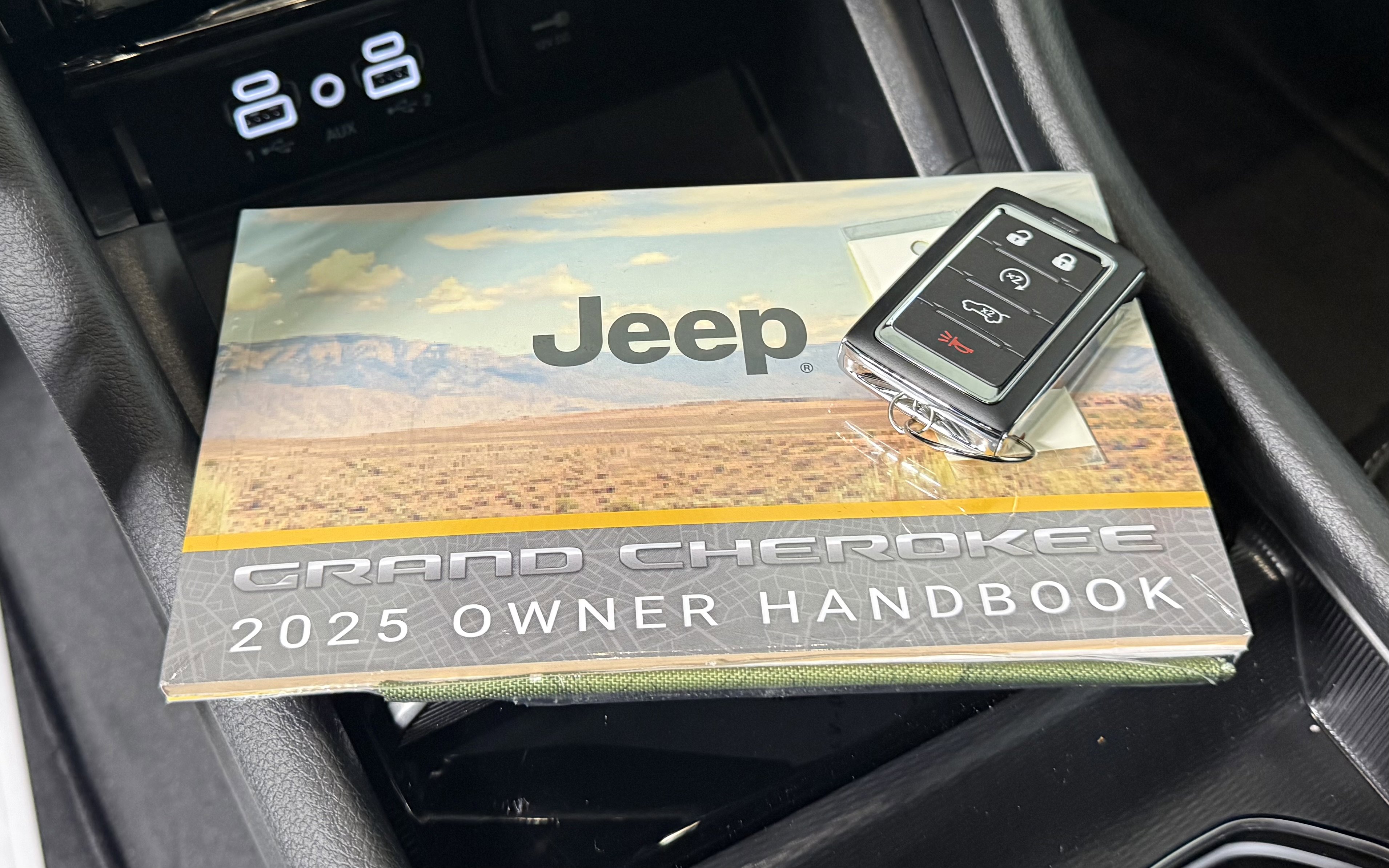 New 2025 Jeep Grand Cherokee L Limited image 24