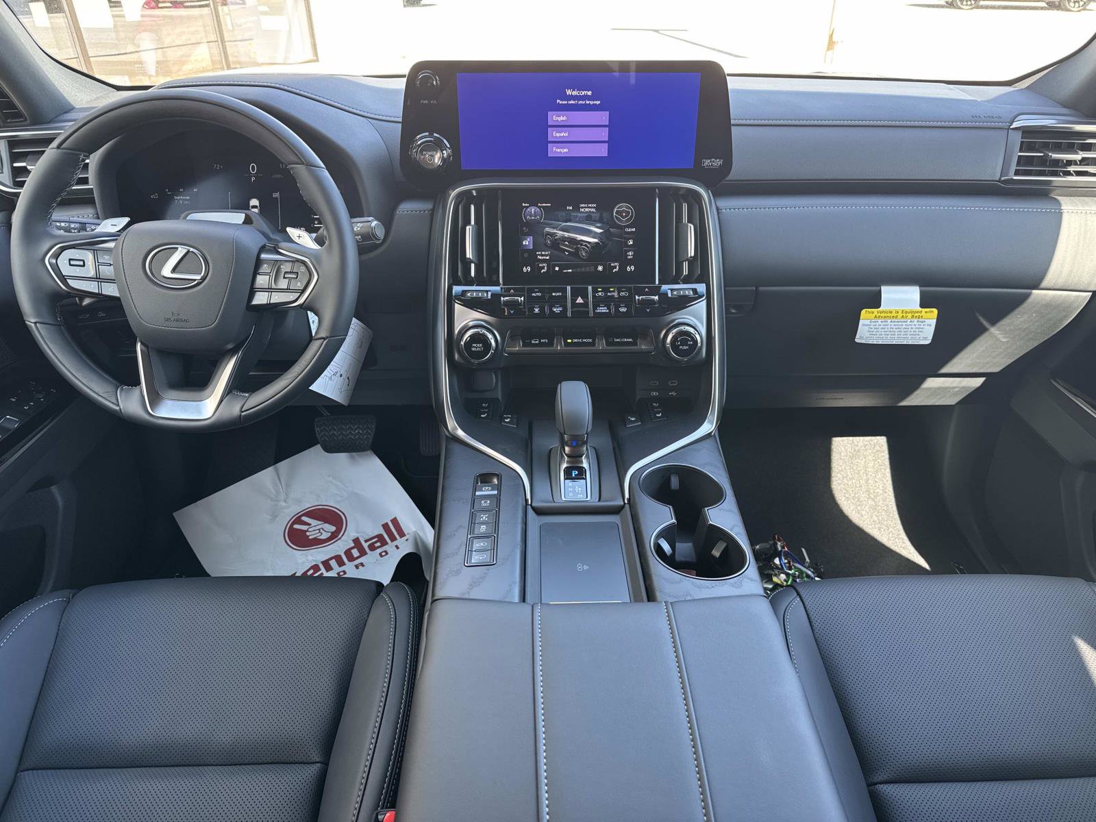 New 2026 Lexus LX 700h Luxury image 16